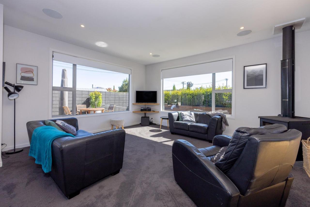 Prime Location On Warren St - 3 Bedroom Town House ワナカ エクステリア 写真