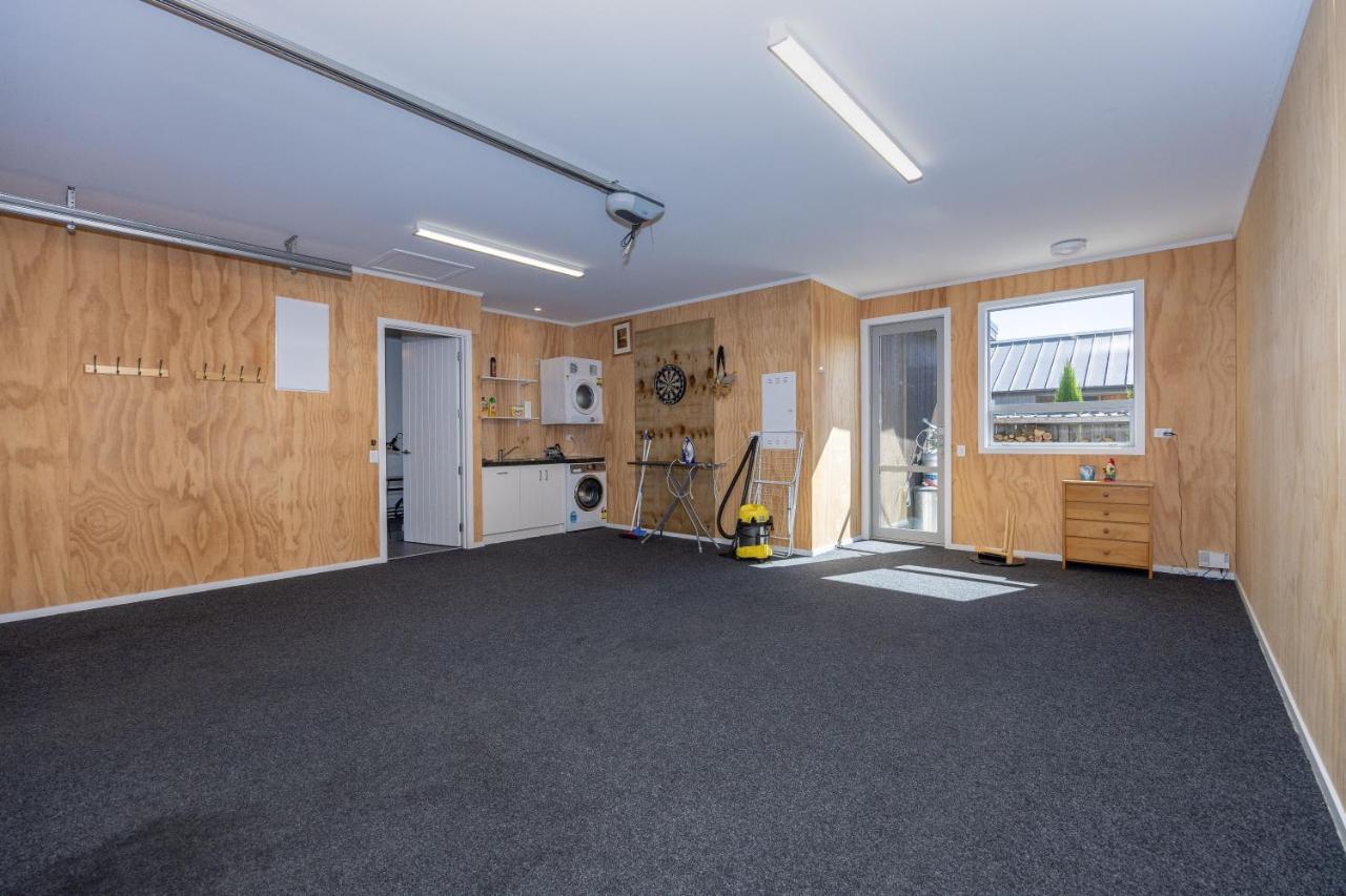 Prime Location On Warren St - 3 Bedroom Town House ワナカ エクステリア 写真
